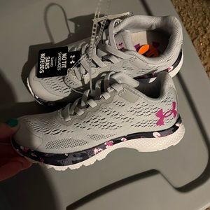Girls Under Armour Shoes.